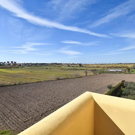 3 Bedroom Stunning In Mondragone