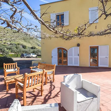 Holiday home 3 Bedroom Stunning In